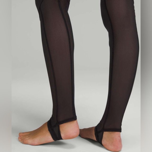 Lululemon Nulu and Crisscross Black Mesh Stirrup Tight. Size 8. - Picture 5 of 17